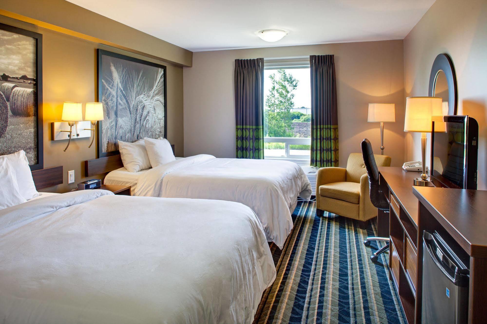 Super 8 By Wyndham Brandon Mb Exterior foto